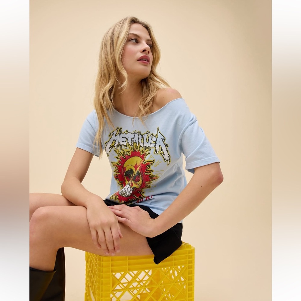 Daydreamer x Metallica Vintage North American Tour off-shoulder Graphic Tee HTF!